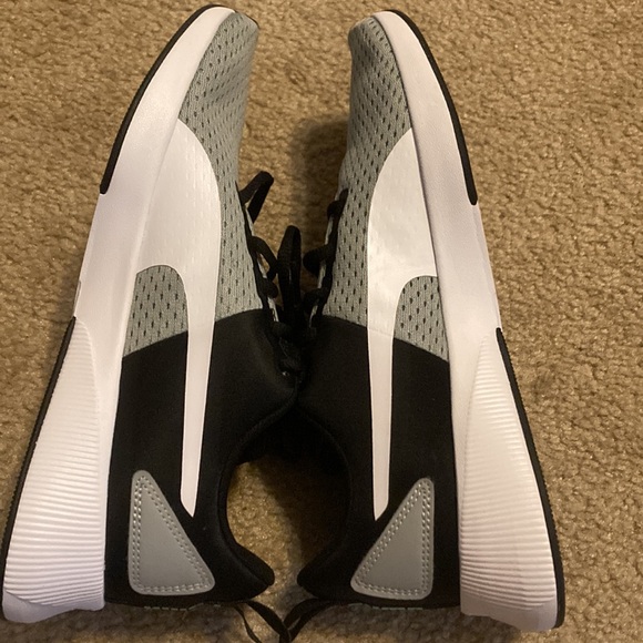 NWOT Puma Soft Foam Optimal Comfort Sneakers - 7 - Picture 5 of 6